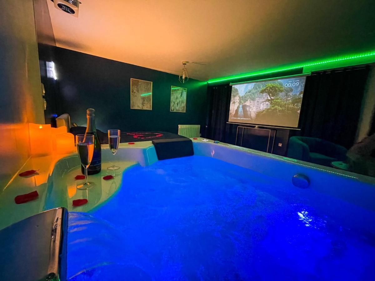 Spa Sous Les Etoiles - Cinema - Netflix - Parking - Gare Amiens Exterior photo
