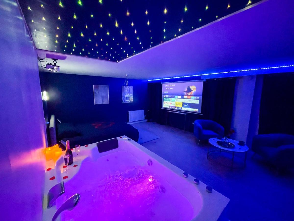 Spa Sous Les Etoiles - Cinema - Netflix - Parking - Gare Amiens Exterior photo